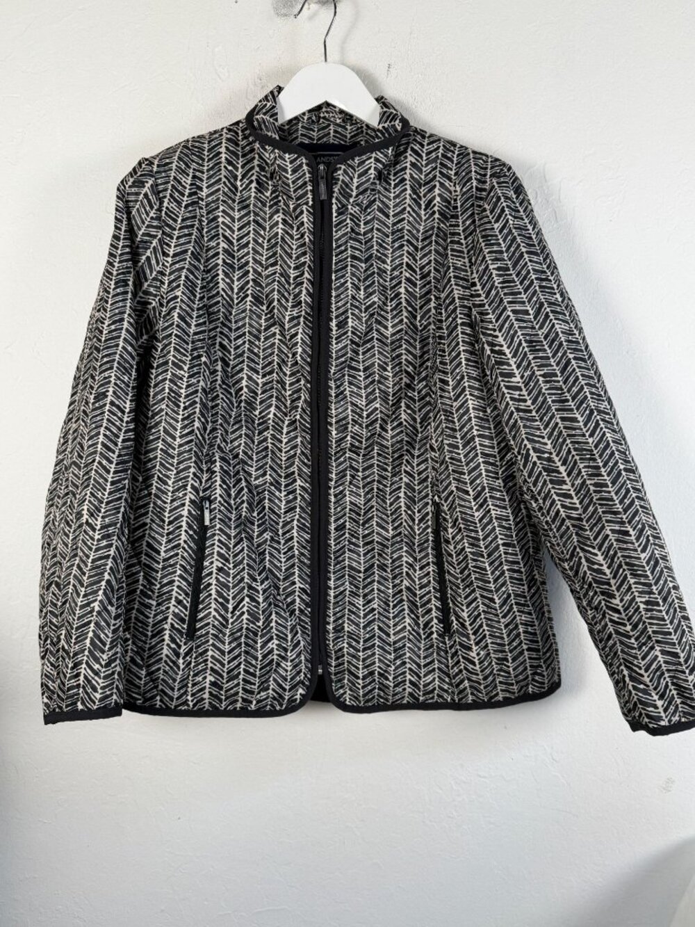 Lands' End Black Herringbone Chevron Quilted Primaloft Zip Jacket 1X 16W-18W